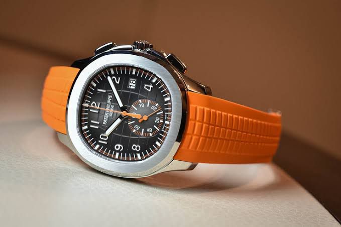 Dive into success with Travel Time Patek Philippe Aquanaut #5164R